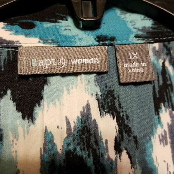 Blouse - Picture 2 of 3